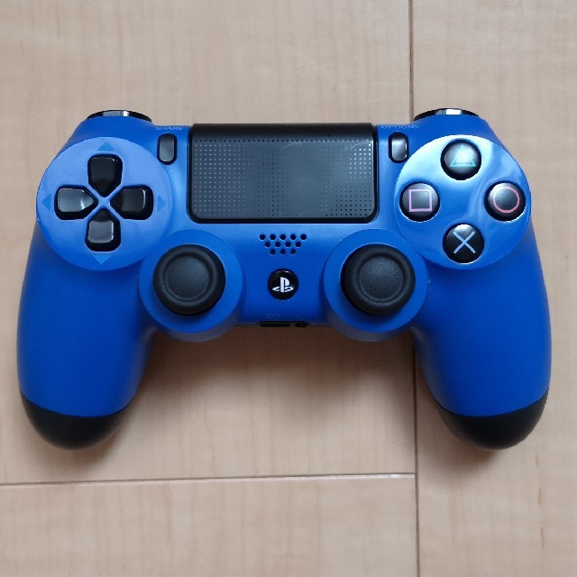 PlayStation4(プレイステーション4)のPS4コントローラー DUALSHOCK4 中古品 エンタメ/ホビーのゲームソフト/ゲーム機本体(その他)の商品写真