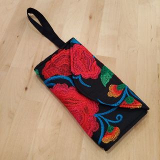 チャイハネ(チャイハネ)の【未使用】メキシコ刺繍　クラッチバッグ(クラッチバッグ)