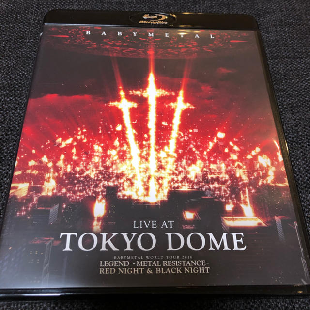 BABYMETAL(ベビーメタル)のBABYMETAL  LIVE AT TOKYO DOME Blu-ray エンタメ/ホビーのDVD/ブルーレイ(ミュージック)の商品写真