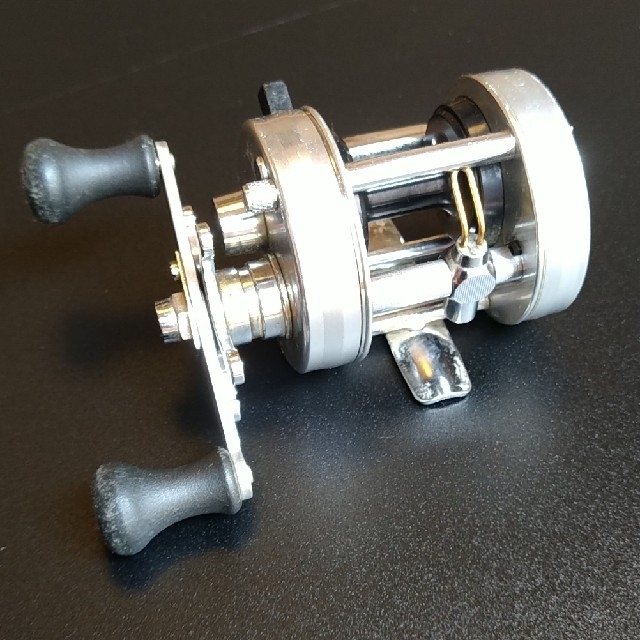 ABU アンバサダー 2500C リール オールド 華麗 aleksandra-urman.ch