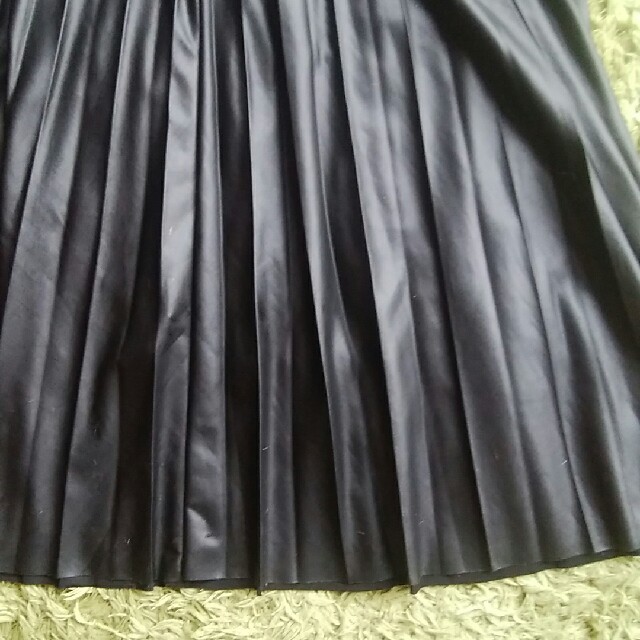 ZARA(ザラ)のZARAレザー風プリーツスカート レディースのスカート(ひざ丈スカート)の商品写真