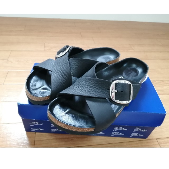 BIRKENSTOCK(ビルケンシュトック)のビルケンシュトック Siena Big Buckle Suede 26センチ メンズの靴/シューズ(サンダル)の商品写真