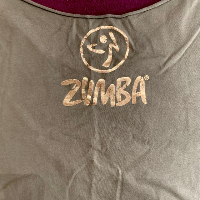 Zumba(ズンバ)のZUMBA  カーキTシャツ スポーツ/アウトドアのスポーツ/アウトドア その他(ダンス/バレエ)の商品写真