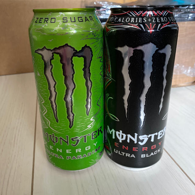 モンスターエナジー ウルトラブラック ウルトラパラダイス 食品/飲料/酒の飲料(ソフトドリンク)の商品写真