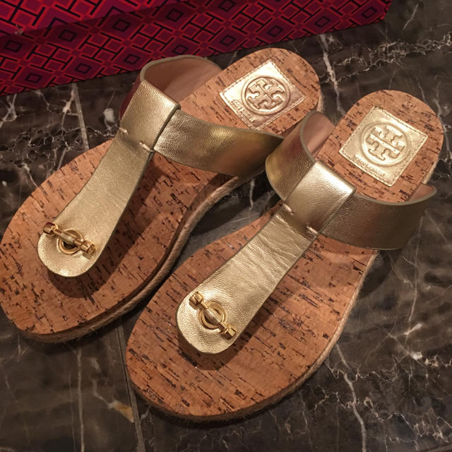 サンダル【美品】Tory Burch(トリーバーチ) トングサンダル 6/ゴールド