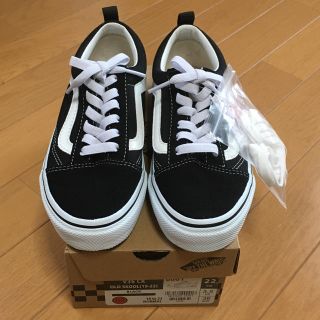 ヴァンズ(VANS)のvans スニーカー　22cm(スニーカー)