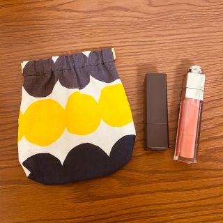 マリメッコ(marimekko)のmarimekko  ハンドメイド　バネ口ポーチ(ポーチ)