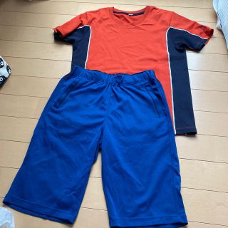 ユニクロ(UNIQLO)のユニクロ　メッシュ　Tシャツとショートパンツ　　140(Tシャツ/カットソー)