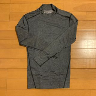 アンダーアーマー(UNDER ARMOUR)のアンダーアーマー　アンダーシャツ　SMサイズ(ウェア)