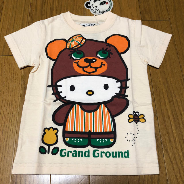 GrandGround(グラグラ)のグラグラ キティコラボTシャツ 90 キナリ キッズ/ベビー/マタニティのキッズ服女の子用(90cm~)(Tシャツ/カットソー)の商品写真