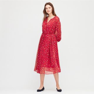 ユニクロ(UNIQLO)の花柄　シフォンワンピース　レッド　M 新品　(ロングワンピース/マキシワンピース)