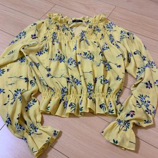 ムルーア(MURUA)のMURUA 花柄トップス　美品(シャツ/ブラウス(長袖/七分))