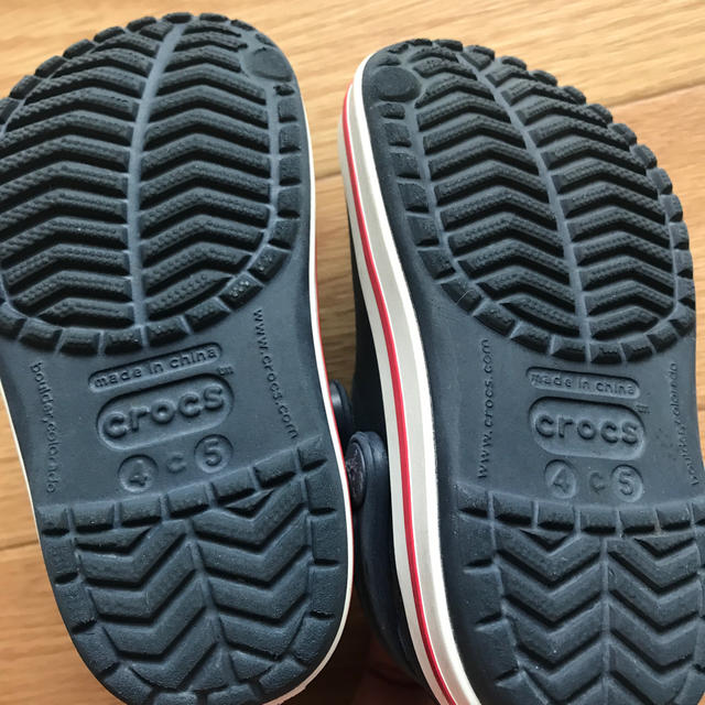 crocs(クロックス)のクロックス　ベビー　12〜13センチのようです。 キッズ/ベビー/マタニティのベビー靴/シューズ(~14cm)(サンダル)の商品写真