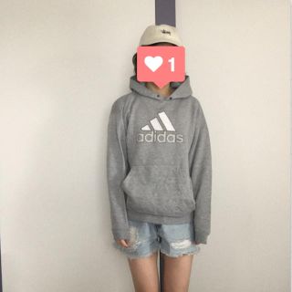 アディダス(adidas)のadidas ロゴパーカー(パーカー)