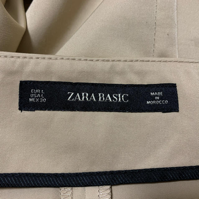 ZARA(ザラ)のZARA ひざ丈スカート　ベージュ レディースのスカート(ひざ丈スカート)の商品写真