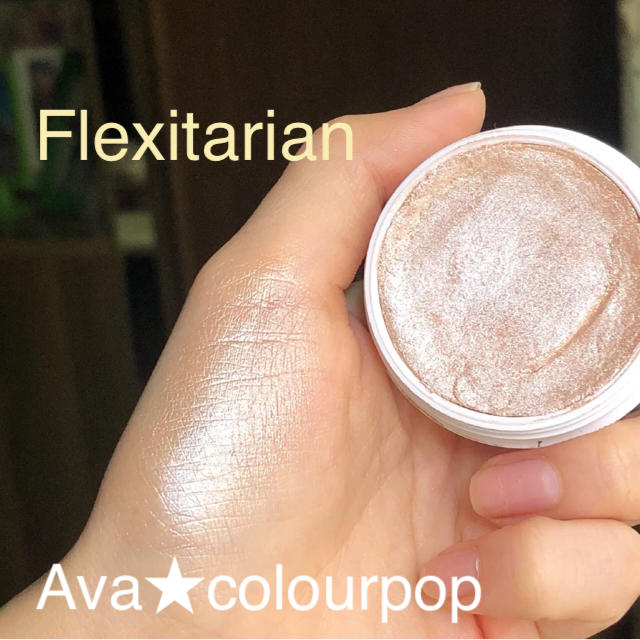 colourpop(カラーポップ)のcolourpop 名作ハイライト【Flexitarian】新品 コスメ/美容のベースメイク/化粧品(フェイスカラー)の商品写真