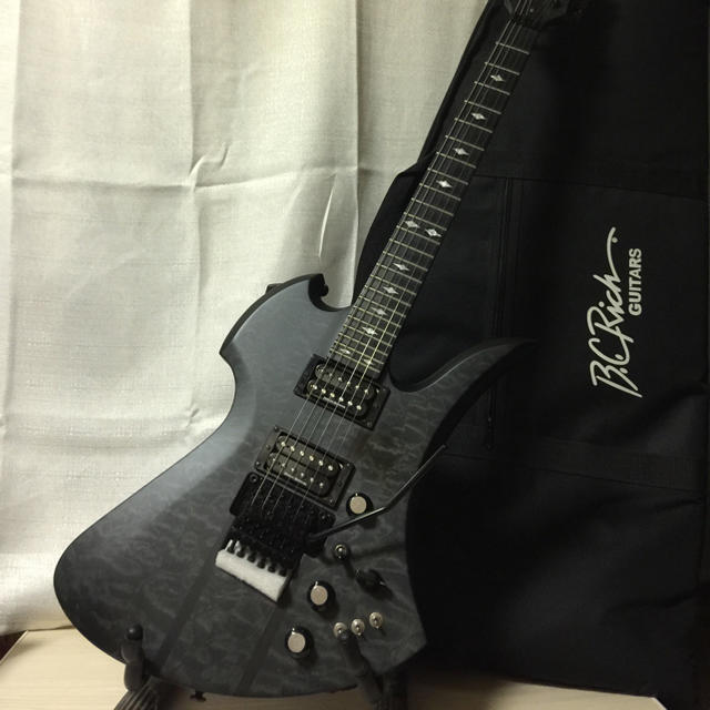 B.C.Rich Mockingbird ST美品