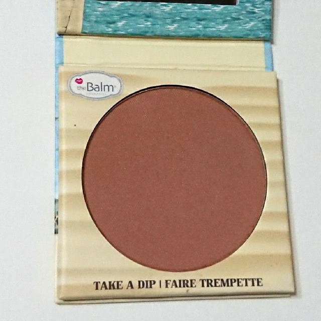 The Balm(ザバーム)の最終値下未使用 theBalmBALM DESERT Bronzer BLUSH コスメ/美容のベースメイク/化粧品(フェイスカラー)の商品写真