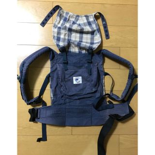 エルゴベビー(Ergobaby)のエルゴ　抱っこ紐　紺色　チェック　収納袋付き(抱っこひも/おんぶひも)