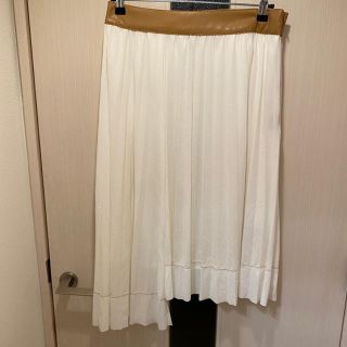 ザラ(ZARA)のZARA アシンメトリープリーツスカート(ロングスカート)