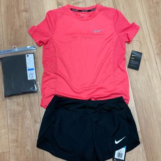 ナイキ(NIKE)のNIKE ナイキ　トレーニングウェア　新品　三点セット　ショートパンツ　Tシャツ(ウェア)