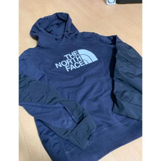 サカイ(sacai)のsacai NORTHFACE ネイビーパーカー　人気商品(パーカー)