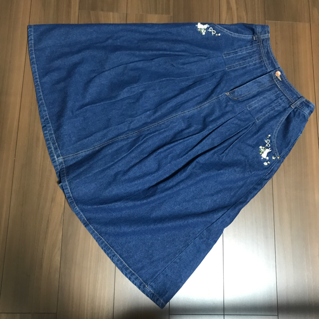 フランシュリッペ うさぎ刺繍タックスカート フランシュリッペ うさぎ刺繍タックスカート