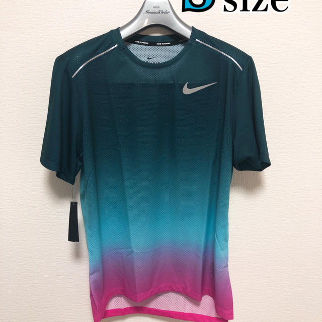 ☆新品 Sサイズ☆NIKE ナイキ 風車 グラデーション ランニング　Tシャツ