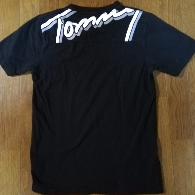 TOMMY(トミー)のNFL  レイダース×トミー　tシャツ メンズのトップス(Tシャツ/カットソー(半袖/袖なし))の商品写真