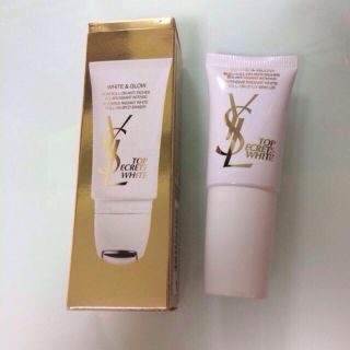 イヴサンローランボーテ(Yves Saint Laurent Beaute)の<半額以下！！>イブサンローラン👀(乳液/ミルク)