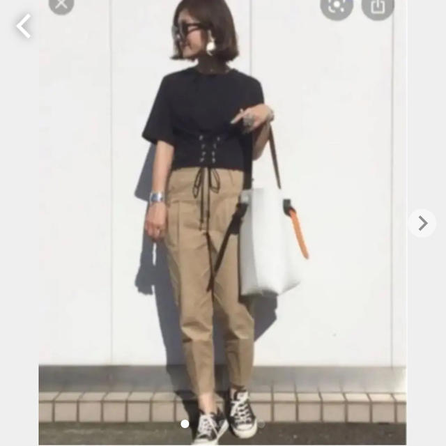 ZARA(ザラ)のZARA レースアップTシャツ　ホワイト レディースのトップス(Tシャツ(半袖/袖なし))の商品写真