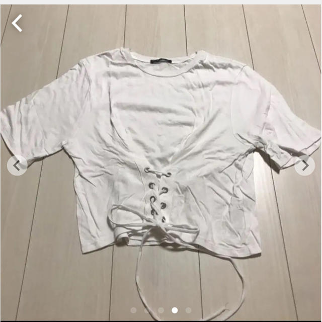 ZARA(ザラ)のZARA レースアップTシャツ　ホワイト レディースのトップス(Tシャツ(半袖/袖なし))の商品写真