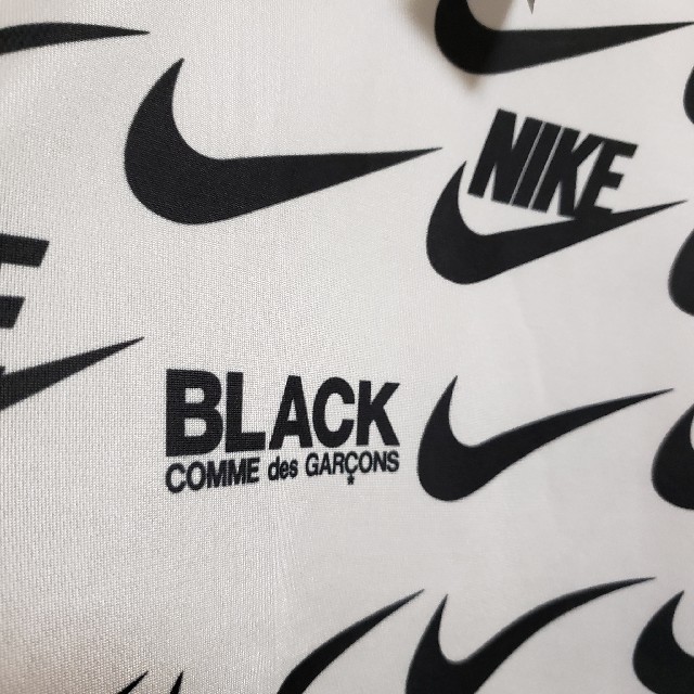 BLACK COMME des GARCONS(ブラックコムデギャルソン)の【新品】【レア】BLACK COMME des GARCONS NIKE CDG メンズのトップス(Tシャツ/カットソー(半袖/袖なし))の商品写真