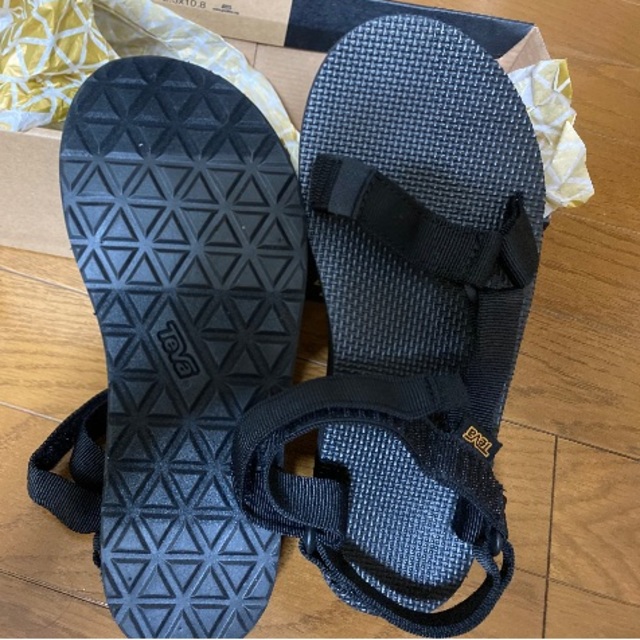 Teva(テバ)のTeva テバ オリジナルユニバーサル サンダル 黒 レディース 25cm レディースの靴/シューズ(サンダル)の商品写真