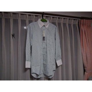 メイルアンドコー(MALE&Co.)のMAL&Co.のドレスシャツ（L)新品タグ付き！。(シャツ)