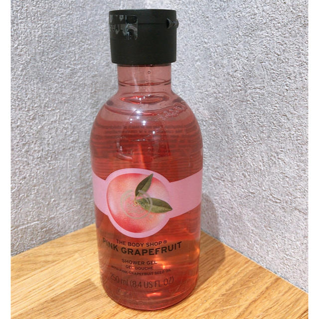 THE BODY SHOP(ザボディショップ)のThe body shop ボディーソープ　250ml コスメ/美容のボディケア(ボディソープ/石鹸)の商品写真