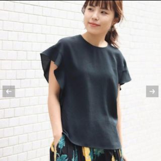 スピックアンドスパン(Spick & Span)のSpick&Span 袖フリルブラウス ネイビー(シャツ/ブラウス(半袖/袖なし))