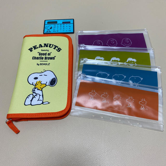 SNOOPY(スヌーピー)のスプリング付録　スヌーピー　マルチケース エンタメ/ホビーの雑誌(その他)の商品写真