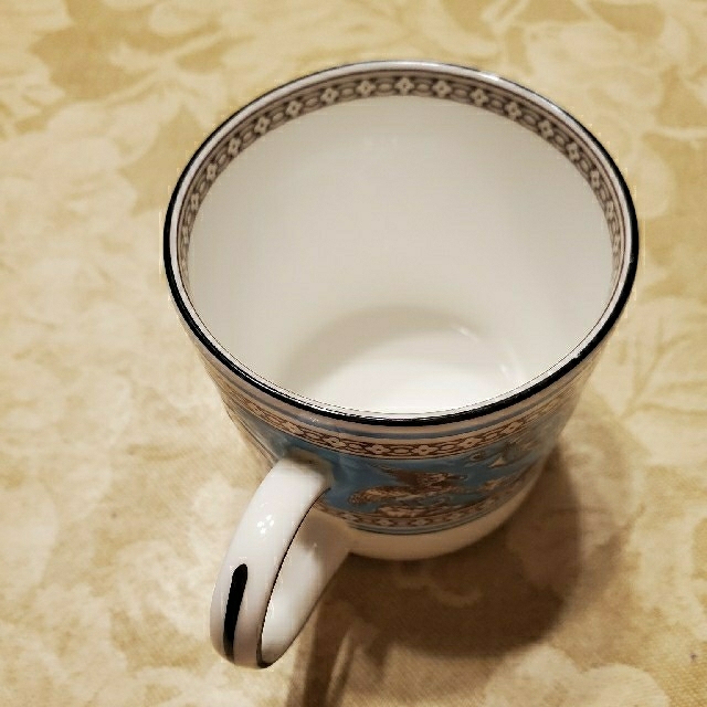 WEDGWOOD(ウェッジウッド)のWEDGEWOODのフロレンティーンのデミタスカップです+.(*'v`*)+ インテリア/住まい/日用品のキッチン/食器(グラス/カップ)の商品写真