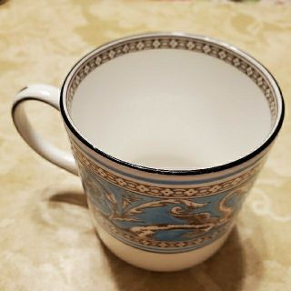 ウェッジウッド(WEDGWOOD)のWEDGEWOODのフロレンティーンのデミタスカップです+.(*'v`*)+(グラス/カップ)