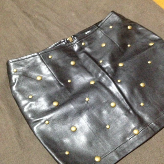 moussy(マウジー)のmoussy☆スタッズレザースカート♡ レディースのスカート(ミニスカート)の商品写真