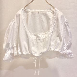 ロキエ(Lochie)のvintage スクエアネック 半袖 リボン ショート丈チロルブラウス(シャツ/ブラウス(半袖/袖なし))