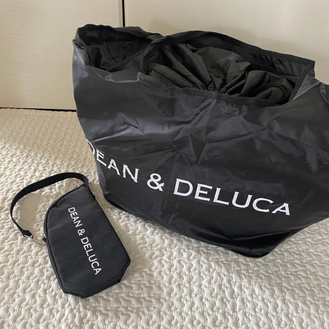 DEAN & DELUCA(ディーンアンドデルーカ)のdean&deluca レジカゴバッグ＋保冷ボトルケース GLOW8月号完売品 レディースのバッグ(エコバッグ)の商品写真