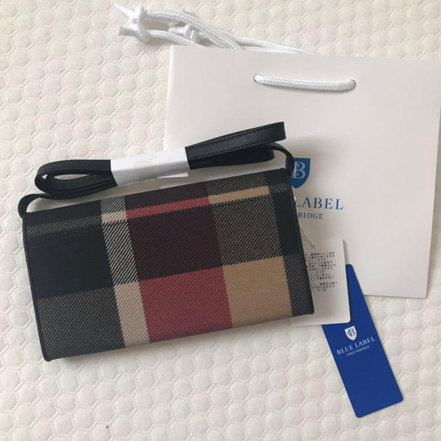 BURBERRY BLUE LABEL(バーバリーブルーレーベル)の新品　ブルー　レーベル　クレストブリッジ　バッグ レディースのバッグ(ショルダーバッグ)の商品写真