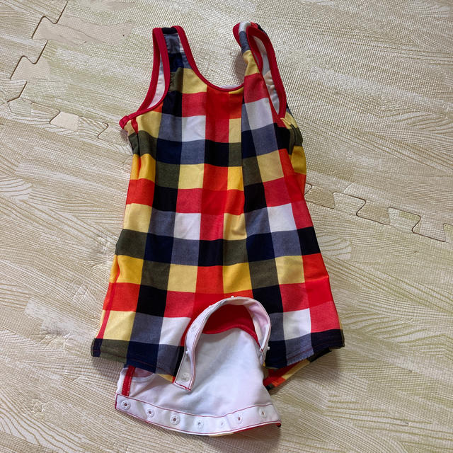 水着　ロンパース型　サイズ90 キッズ/ベビー/マタニティのキッズ服女の子用(90cm~)(水着)の商品写真