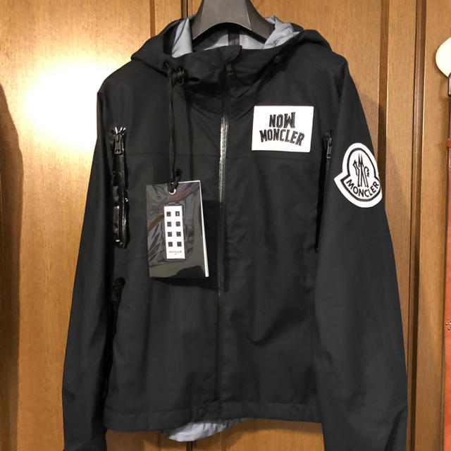 スノーブルー モンクレール マウンテンパーカー