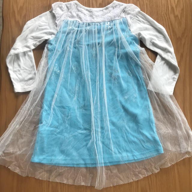 Disney(ディズニー)の⭐️１３０　ワンピース⭐️ キッズ/ベビー/マタニティのキッズ服女の子用(90cm~)(ワンピース)の商品写真