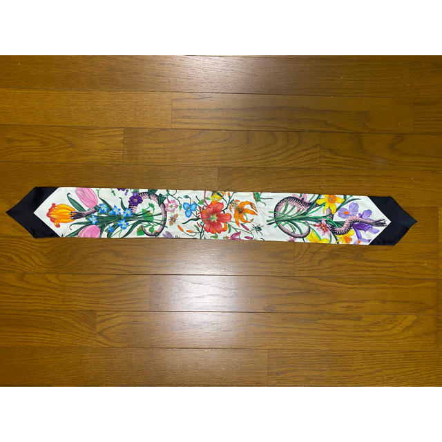 今季ブランド Gucci グッチネックボウフローラルスネーク Margherita様 ...