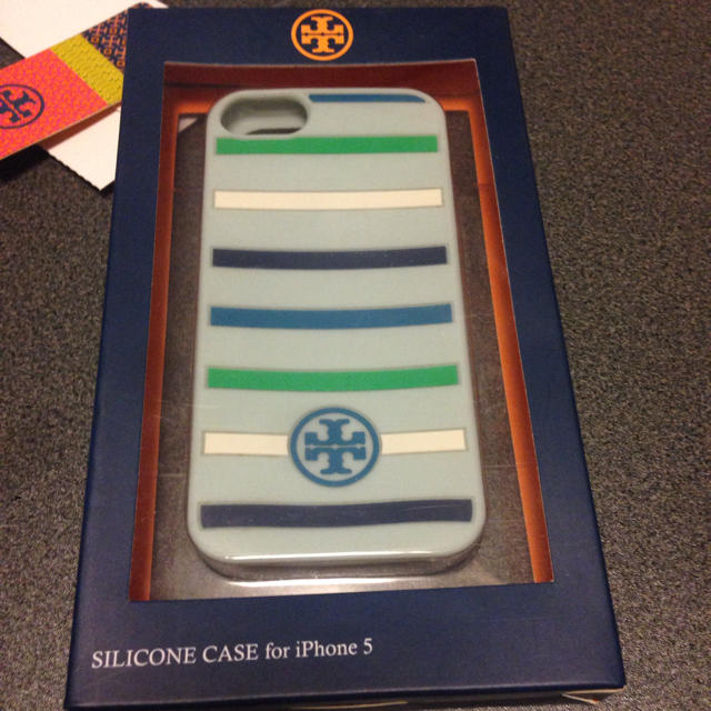 Tory Burch(トリーバーチ)のTORYBURCH iPhone5ケース スマホ/家電/カメラのスマホアクセサリー(iPhoneケース)の商品写真