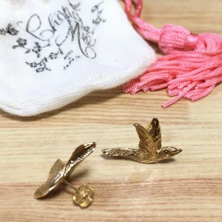 Chang Mee - Chang Mee 鳥ピアス(両耳)+パールチャーム(1個)の通販 by ...